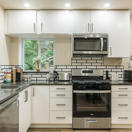 Beautiful Place With A Great Location, Free Parking, Wifi & Large Tv. Federal Way Luaran gambar